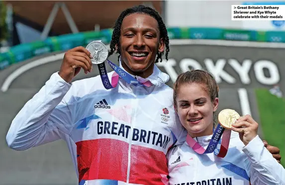  ?? Danny Lawson ?? Great Britain’s Bethany Shriever and Kye Whyte celebrate with their medals