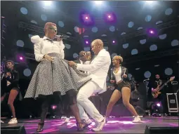  ?? PHOTO: VATHISWA RUSELO ?? AMAZING SHOW: Mafikizolo performing during their reunited tour at Morula Sun in Pretoria