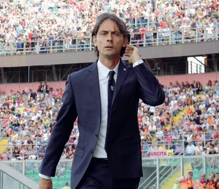  ??  ?? In arrivo Pippo Inzaghi lha diretto domenica per l’ultima volta il Venezia nella sfida con il Palermo, ora è pronto per cominciare una nuova avventura