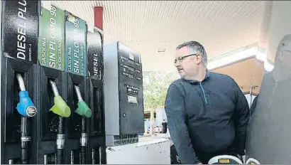  ?? VICENÇ LLURBA ?? Omplir un dipòsit de gasoil suposa 62,42 euros, i de gasolina, 68,03 euros