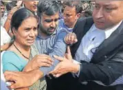  ?? RAJ K RAJ/HT PHOTO ?? The mother of the December 16, 2012 gangrape victim at the Supreme Court before the verdict on Friday.