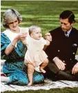  ?? Foto: UPI, dpa ?? 23. April 1983: Diana und Charles sind auf Staatsbesu­ch in Australien – mit Baby William.