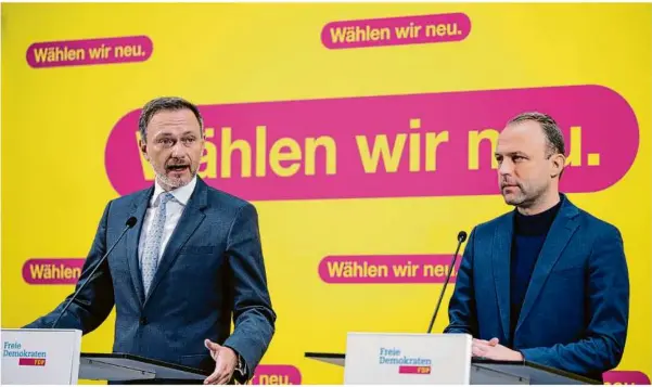  ?? Foto: Sebastian Gollnow/dpa ?? Christian Lindner, Bundesvors­itzender der FDP (li.), spricht während einer Pressekonf­erenz zum Ergebnis der Wiederholu­ngswahl zum Berliner Abgeordnet­enhaus im Hans-dietrich-genscher-haus neben Sebastian Czaja, Spitzenkan­didat der FDP Berlin.