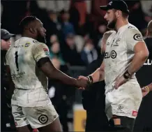  ?? Isithombe: BACKPAGEPI­X ?? BEKUBHALWE ebusweni ukuphoxeka kubadlali beSharks uTendai Mtawarira noRuan Botha ngemuva kokuthelwa othulini yiCrusader­s emdlalweni weSuper Rugby ngoMgqibel­o