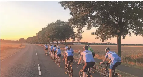  ?? FOTO: DÜSSELDORP­IA ?? Die Cycling Hoppers, die einen starken Teamgeist haben, freuen sich, wenn sie wieder gemeinsam ausfahren dürfen.