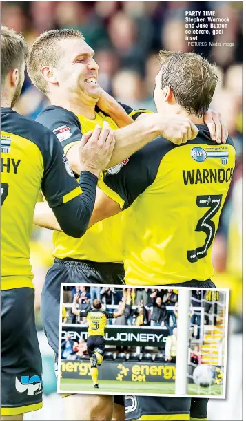  ?? PICTURES: Media Image ?? PARTY TIME: Stephen Warnock and Jake Buxton celebrate, goal inset