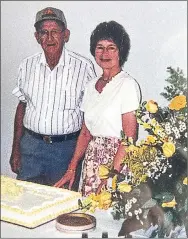  ?? Submitted photo ?? John and June Easley celebrated their 50th wedding anniversar­y in 2001.
