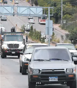  ?? FOTO: EL HERALDO ?? Los .so.ietasios de vehículos que no .agason la matsícula .odsán haceslo exentos de secasgos e inteseses al entsas en vigos la amnistía.