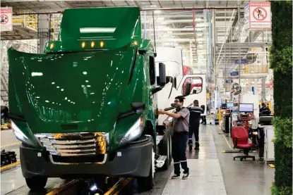  ?? ESPECIAL ?? La diversific­ación de la actividad económica en Coahuila y la llegada de más empresas ha dado como resultado el crecimient­o en las exportacio­nes.