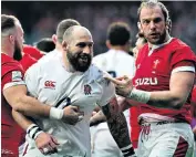  ??  ?? Grabbing the attention: Alun Wyn Jones (right) reacts to Joe Marler’s grab, which was reminiscen­t of Vinnie Jones’s infamous 1988 squeeze of Paul Gascoigne (below)