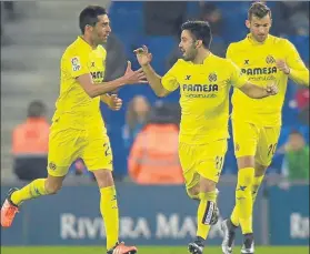  ?? FOTO: MONTILLA ?? Bruno Soriano, con Jaume Costa y Baptistao. El primero es seria duda para hoy