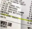  ?? Foto: Handout/antoniofer­rari.it/dpa ?? 13,05 Euro Rabatt für „wohlerzoge­ne Kinder“(Sconto Bimbi Educati) ist auf dieser Rechnung ausgewiese­n.