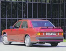  ?? FOTO: DAIMLER/DPA ?? Kraftnahru­ng fürs Baby: Die auch „Baby-Benz“genannten Autos der Mercedes-Baureihe W 201 erstarkten 1988 auf 194 PS.