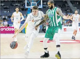  ?? FOTO: ACB PHOTO ?? Luka Doncic, jugador del Real Madrid, en acción frente al Betis Energía Plus