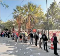  ?? ?? EN LUCHA
Una de las protestas del movimiento ‘No al metro en Exarchia’ para defender este céntrico barrio
TWITTER