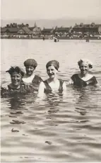  ??  ?? Bathers at the original Gourock outdoor pool (top), mothers and grannies at Seton Sands in 1958 (right) and women enjoying the joy of water