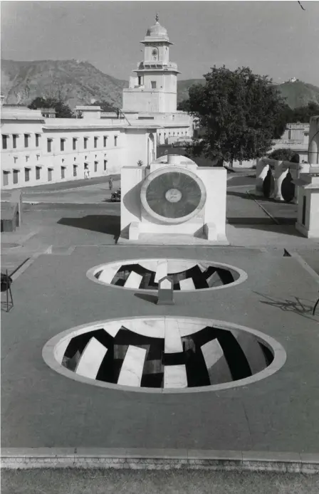  ??  ?? Jantar Mantar Observator­y, New Delhi, 1949,
5366 ©The Isamu Noguchi Foundation and Garden Museum, New York / Artist Rights Society [ARS]. Photo by Isamu Noguchi.