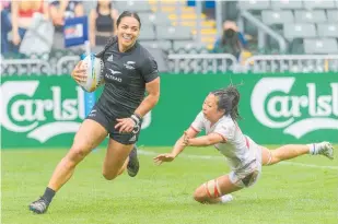  ?? Photo / Photosport ?? Stacey Waaka will be all smiles over her cross-code deal.