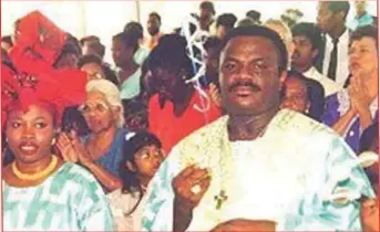  ??  ?? I said Nkechi Anayo-Iloputife and late husband