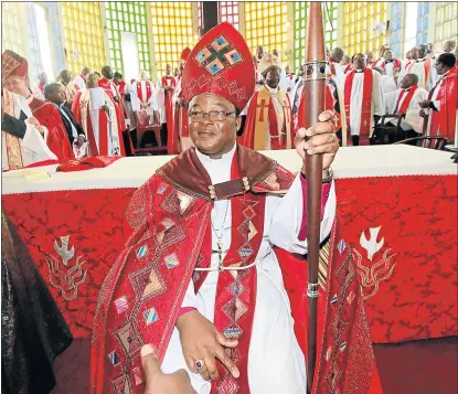  ?? Picture: LULAMILE FENI ?? See page 4 Bishop Dr Nkosinathi Ndwandwe has been enthroned by Archbishop Dr Thabo Makgoba as the new bishop of the Mthatha Diocese at a service held in Mthatha on Saturday See report and picture on page 3