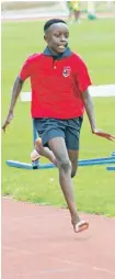  ??  ?? PEPPS’ Bono Neluheni attains a time of 12.05 sec in the 100 m for boys u.12.