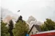  ?? Foto: Pörschmann, dpa ?? Der Waldbrand breitete sich immer wei ter aus.