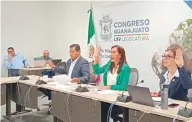  ?? Foto: Catalina Reyes ?? La Comisión de Gobernació­n archivó cuatro propuestas de Morena para abrir informació­n sobre fosas clandestin­as. /