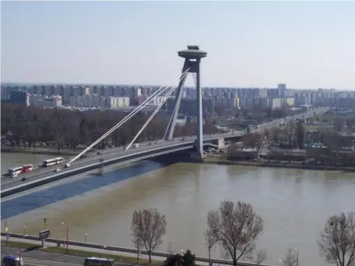  ??  ?? The UFO is 87 metres high up on the Most SNP bridge (Lucy Mallows)