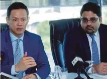  ?? PIC BY NURUL SYAZANA ROSE RAZMAN ?? Baker Hughes Asia-Pacific president Visal Leng (left) and vice-president Khurram Majeed at a roundtable session in Kuala Lumpur.