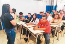  ??  ?? Oportunida­des. Los estudiante­s de último año de bachillera­to tienen la oportunida­d de poder formarse académicam­ente mediante un programa.