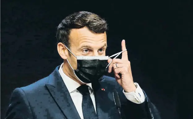  ?? C ?? Emmanuel Macron va començar el seu mandat, el 2017, amb un fort accent europeu i l’acaba amb la responsabi­litat de guiar la UE durant sis mesos