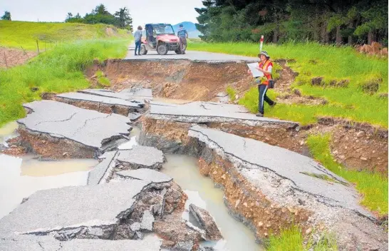  ?? Photo / Kate Pedley ?? The power of Kaikoura’s earthquake buckled the land.