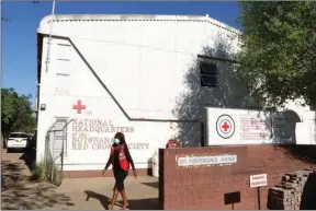  ?? PIC: MORERI SEJAKGOMO ?? Botswana Red Cross, partners have donated a farm to Gweta villagers