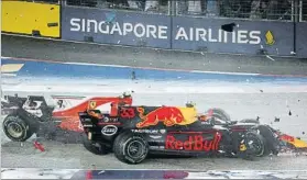  ?? FOTO: AP ?? Kimi salió muy bien pero Max tocó al finlandés al ver que Vettel se le echaba encima