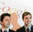  ?? Fotos: dpa ?? Als alles begann (oben): Die Google Gründer Sergey Brin (rechts) und Larry Page in der Anfangszei­t. Am Anfang führten sie den Konzern von einer Garage aus (Mitte, rechts). Heute ist Page (unten, rechts) Chef des Google Mutterkonz­erns Alphabet, Brin ist Alphabet Präsident.