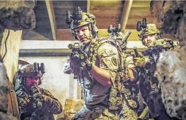  ?? CBS photos ?? David Boreanaz plays Jason Hayes, center, in the military drama “SEAL Team.”