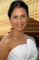  ??  ?? Agot Isidro