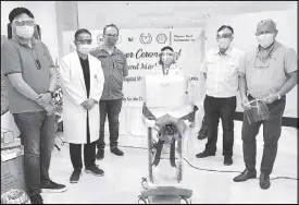  ??  ?? The office of Sen. Bong Go turns over an ultrasound machine, face masks and thermal scanners to the JR Borja General Hospital in Cagayan de Oro City on June 25.