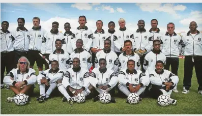  ?? ?? Back row (l-to-r): Ronald Mkandawire (assistant coach), Jerry Nkabinde, Ivo Siminic, Innocent Mncwango, Vincent Sokhela, Mark Fish, Gavin Lane, Bernard Lushozi, Mark Batchelor, Williams Okpara, Bobby Ramasia, Joe Frickleton (coach), Joe Ramokadi (physio) Middle row (l-to-r): Jerry Sikhosana, Phiri Tsotetsi, Dumisa Ngobe, Brendan Silent, Bruce Ramokadi
Front row (l-to-r): Kevin Stephenson, John Moeti, Edward Motale, Helman Mkhalele, Alpheus Mabuza, Norman Meje