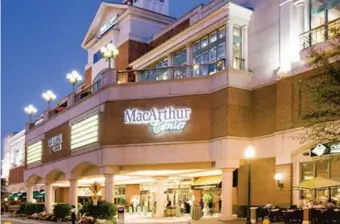  ?? FILE PHOTO ?? MacArthur Center mall has had a difficult year after losing retailer Nordstrom and several other stores.