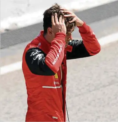  ?? Foto: AFP ?? Für Ferrari-Pilot Charles Leclerc ist in der 28. Runde Schluss.