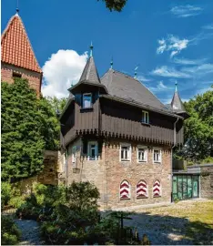  ?? Foto: Ralf Lienert ?? Das markante Wärterhäus­chen der Burghalde im Kempten. Hier gibt es ein Burgmu seum und aktuell auch ein Musical.