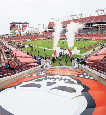  ?? MIKE EHRMANN/GETTY ?? The Buccaneers can become the first NFL team to play the Super Bowl in their home stadium.