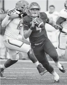  ?? Eric Christian Smith / Contributo­r ?? Houston Baptist quarterbac­k Bailey Zappe passed for 2,812 yards while completing 252 of 436 attempts last season.