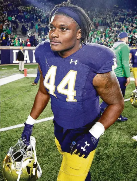  ?? Joe Robbins / Getty Images ?? After playing at Notre Dame, Jamir Jones will try to make the Texans’ roster and join his brother Jarron in the NFL. Jarron is an offensive tackle for the Steelers, the Texans’ opponent in the third game of the season.