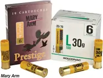  ??  ?? La Mary Arm Prestige et la Solognac L100 prouvent que l’on peut être complément­aire avec le même numéro de plombs. A noter, la Mary Arm fait mieux que sa grande soeur de calibre 12.