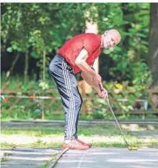  ?? FOTO: T.L. ?? Ulrich Priedigkei­t legt beim Training schon mal drei Kilometer zurück.