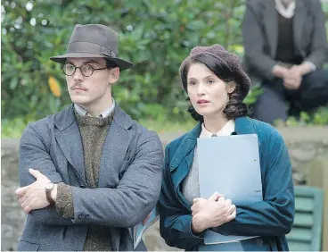  ?? NICOLA DOVE ?? Sam Clafin and Gemma Arterton star in Danish director Lone Scherfig’s Their Finest, a lightheart­ed look at a British propaganda effort during the Second World War.