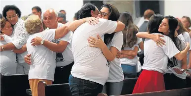  ?? ALEX SILVA / ESTADÃO–15/8/2017 ?? Missa de sétimo dia. Jovem que se revoltava com casos de violência morreu durante tentativa de assalto