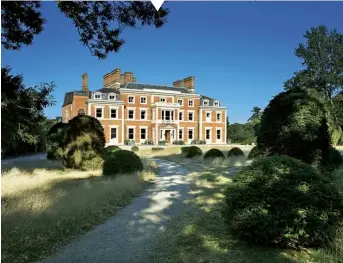  ??  ?? Heckfield Place is set in 400 acres of Hampshire countrysid­e